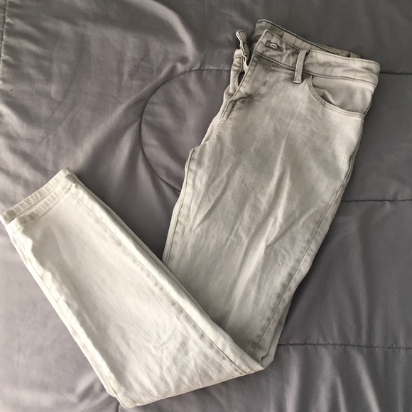 Anthropologie Denim - Stone washed Skinny ankle jeans